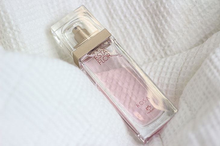 Resenha: deo perfume Esta Flor Rosa Natura