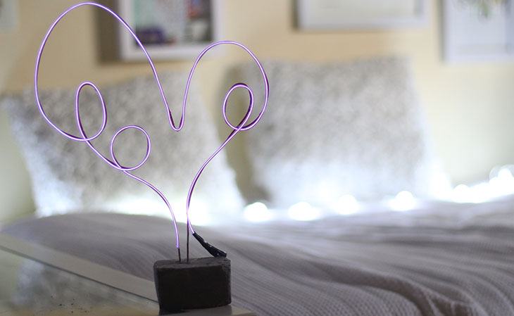 Como fazer: luminária de neon para o Dia dos Namorados
