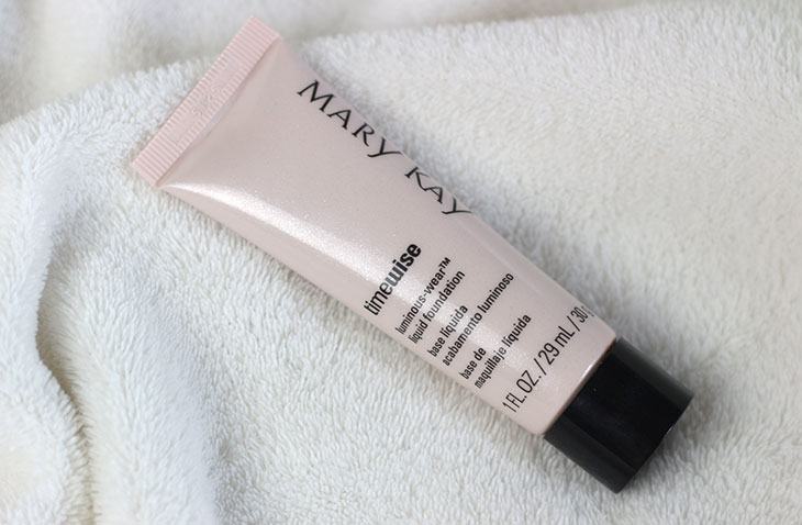 Resenha: base luminosa Mary Kay