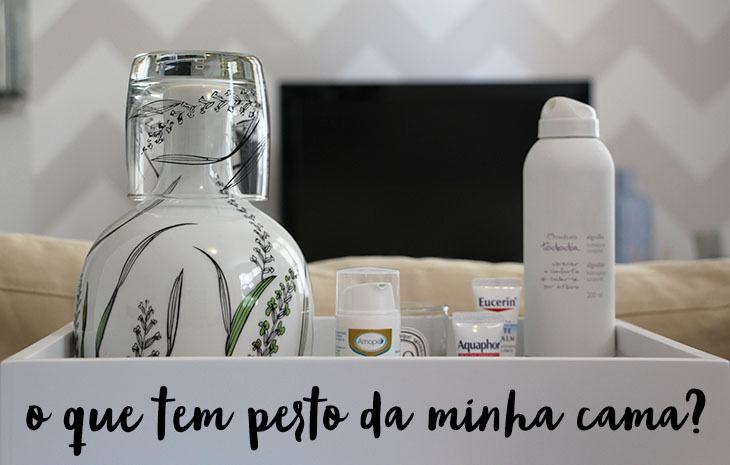 mesinha de cabeceira