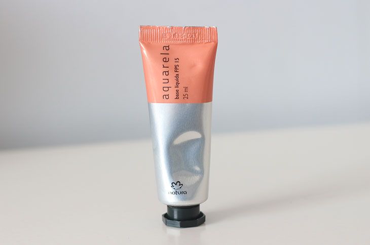 Testei na pele oleosa: base líquida FPS15 Natura Aquarela