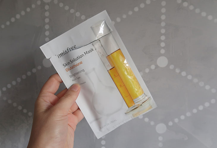 Máscara facial Innisfree testei a versão Glutathione