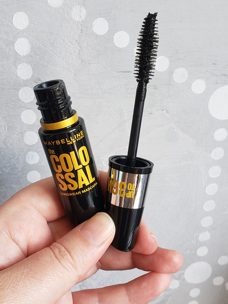 Resenha: Máscara de cílios The Colossal 36h Maybelline