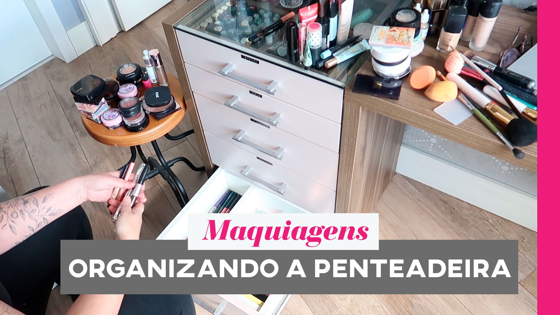3 passos para organizar a penteadeira de maquiagens