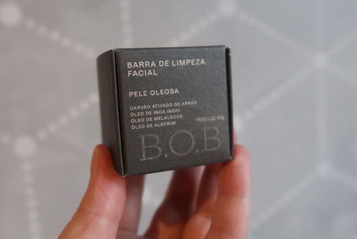 Barra de limpeza facial para pele oleosa B.O.B.