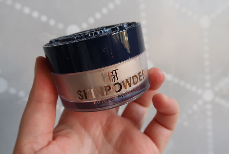 Testei na pele oleosa: BT SKinpowder pó facial