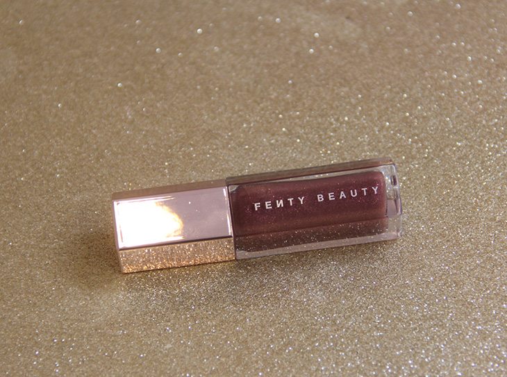 Gloss Bomb da Fenty Beauty: testei a cor Hot Chocolit