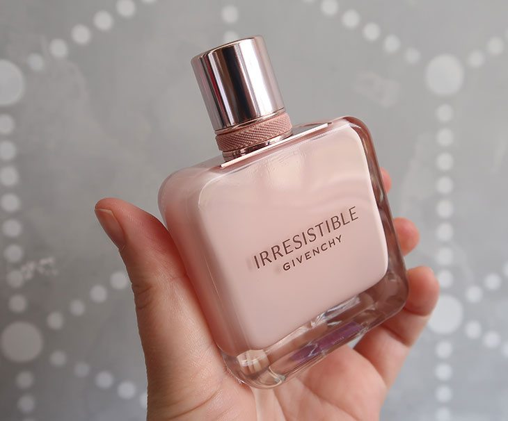 Testei o Eau de Parfum Irresistible Rose Velvet Givenchy