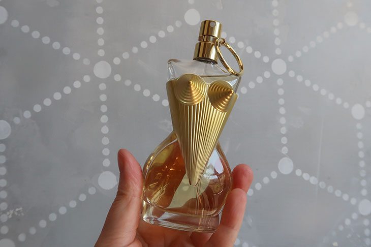 Perfume de lírio e merengue: Gaultier Divine